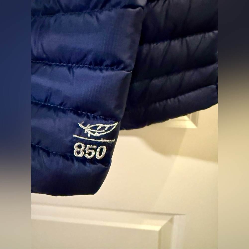 L.L. Bean Men's Deep Blue Quilted Puffer Jacket - Picture 2 of 4